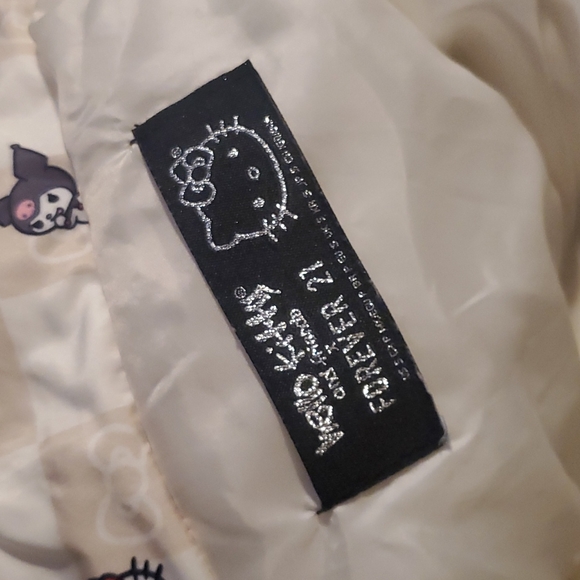 HELLO KITTY PUFFER JACKET - Picture 6 of 8